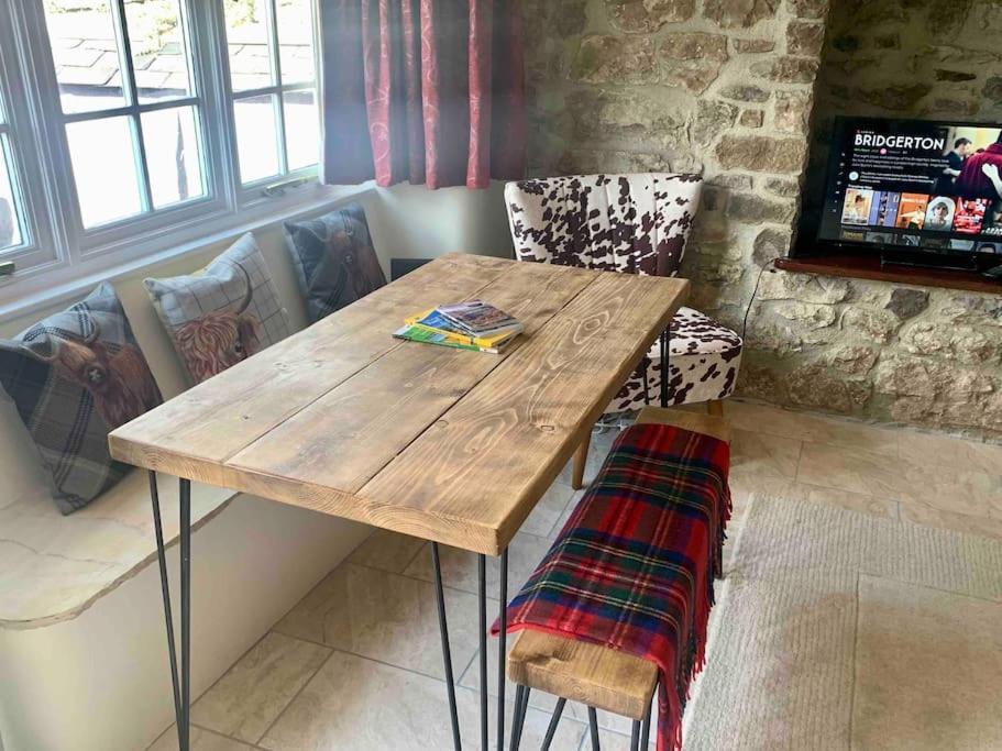 Gorgeous Cozy Cottage With A Heritage Feel, Walks, Pubs & Wood Burner Тайдсуел Екстериор снимка