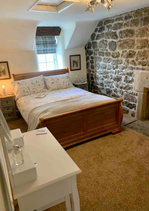Gorgeous Cozy Cottage With A Heritage Feel, Walks, Pubs & Wood Burner Тайдсуел Екстериор снимка